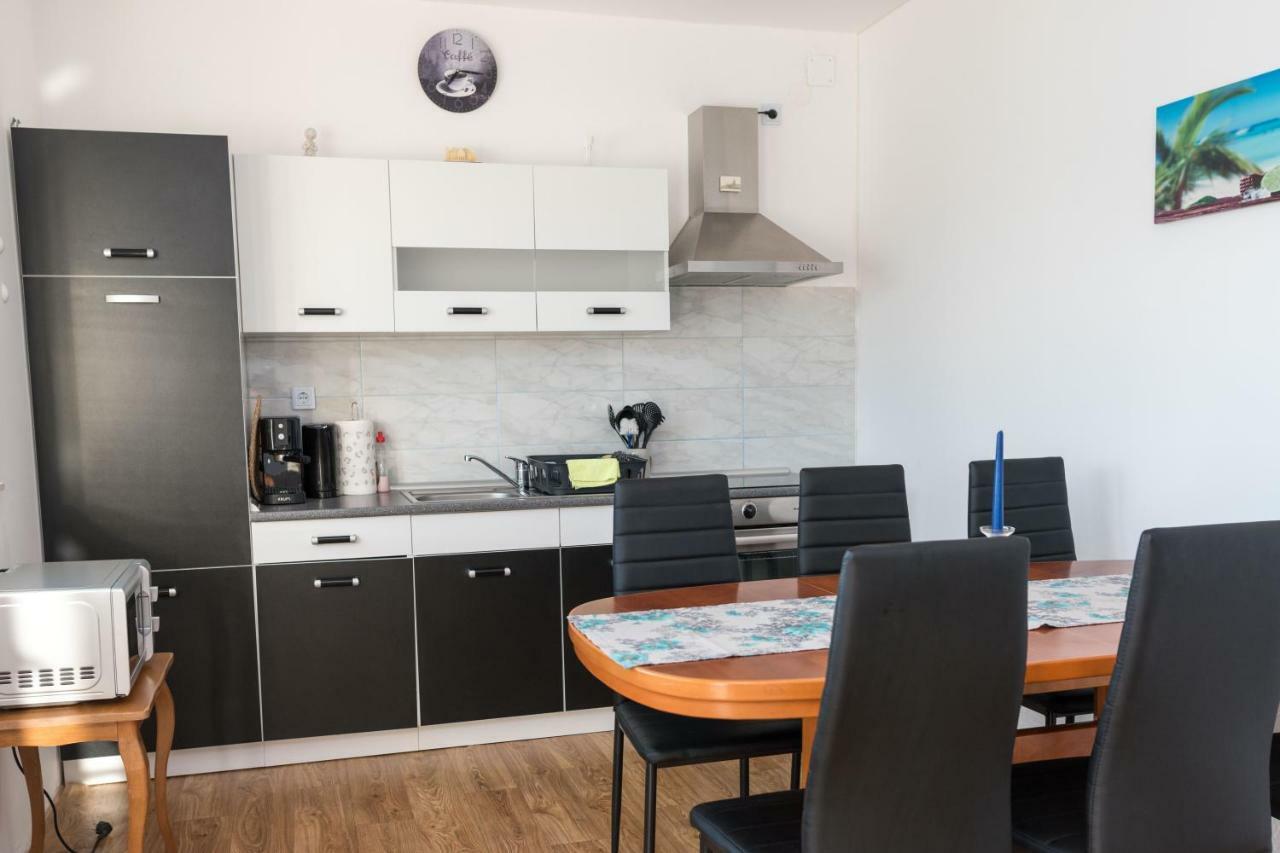 Apartment Rora Zaboric Buitenkant foto